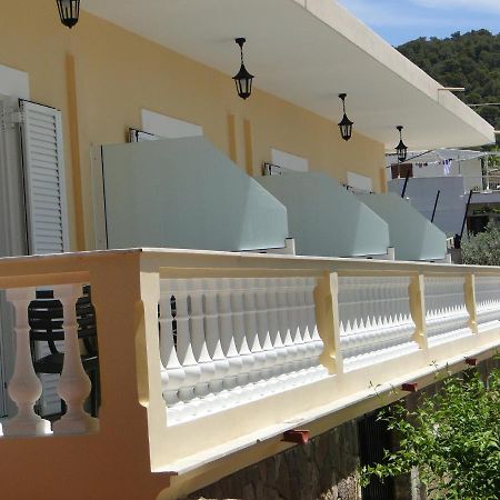 Chrysanthe'S Apartments No2 Poros Town ภายนอก รูปภาพ