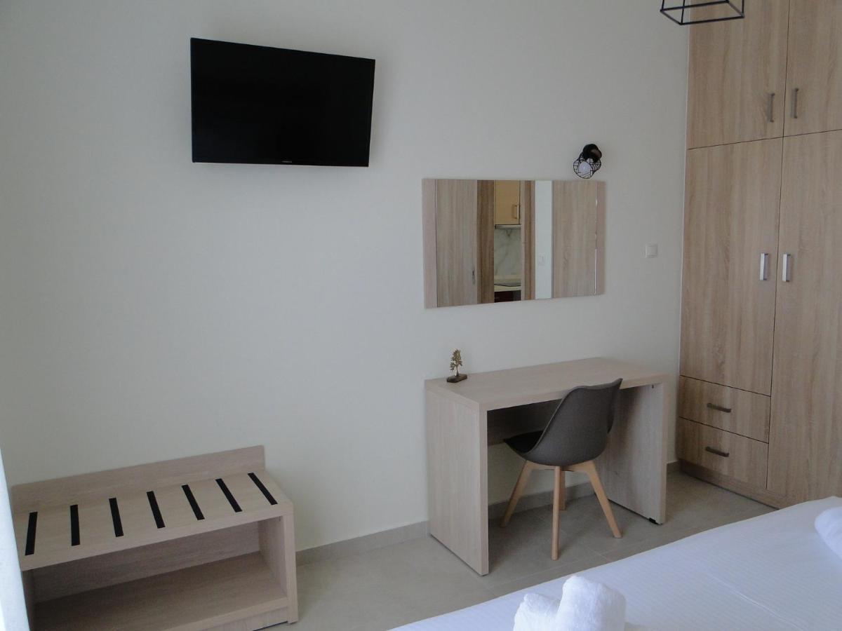 Chrysanthe'S Apartments No2 Poros Town ภายนอก รูปภาพ