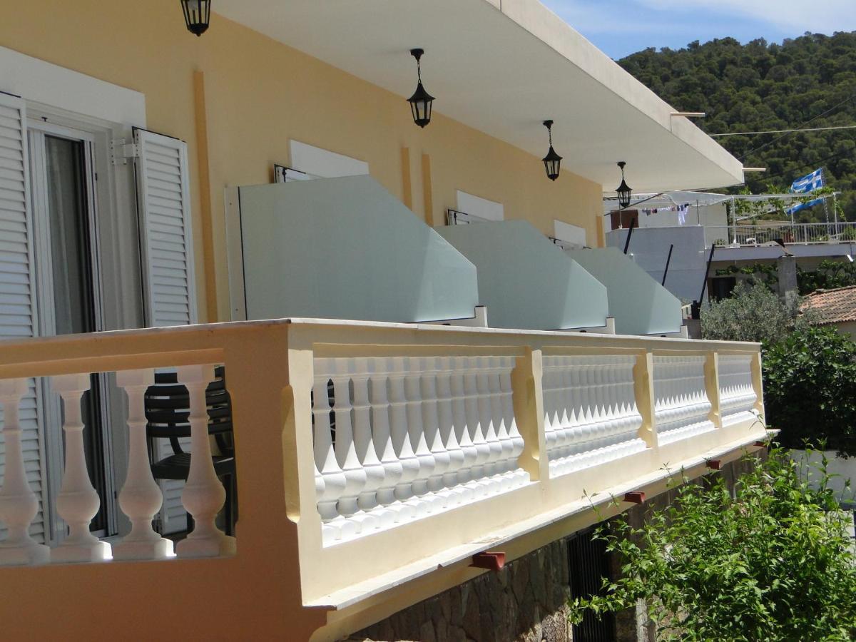 Chrysanthe'S Apartments No2 Poros Town ภายนอก รูปภาพ