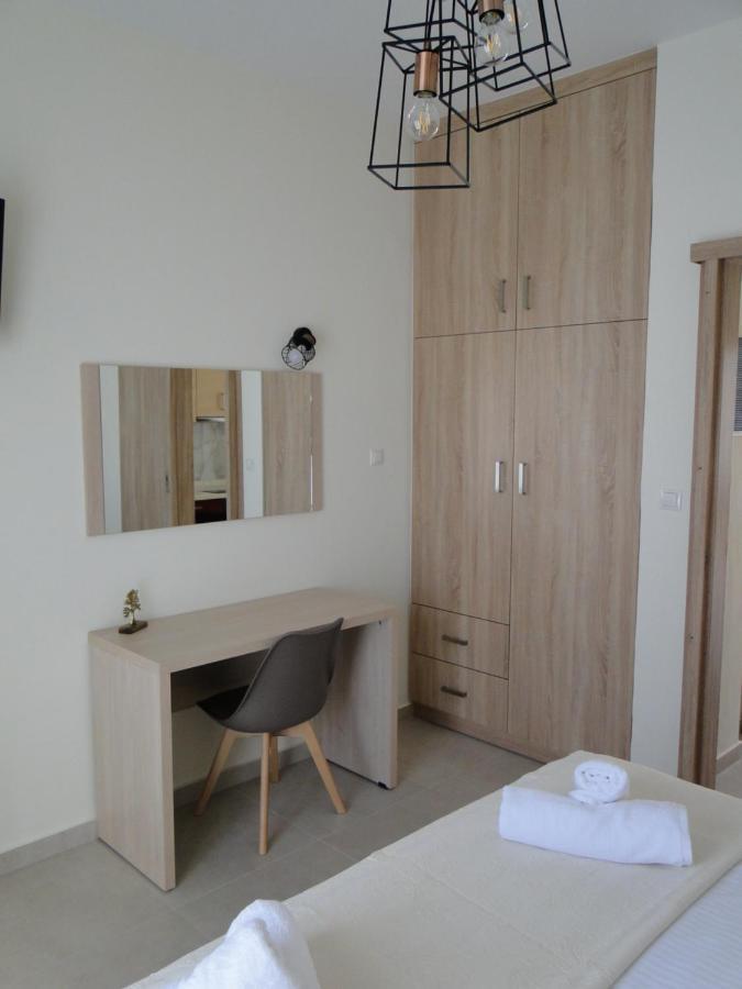 Chrysanthe'S Apartments No2 Poros Town ภายนอก รูปภาพ